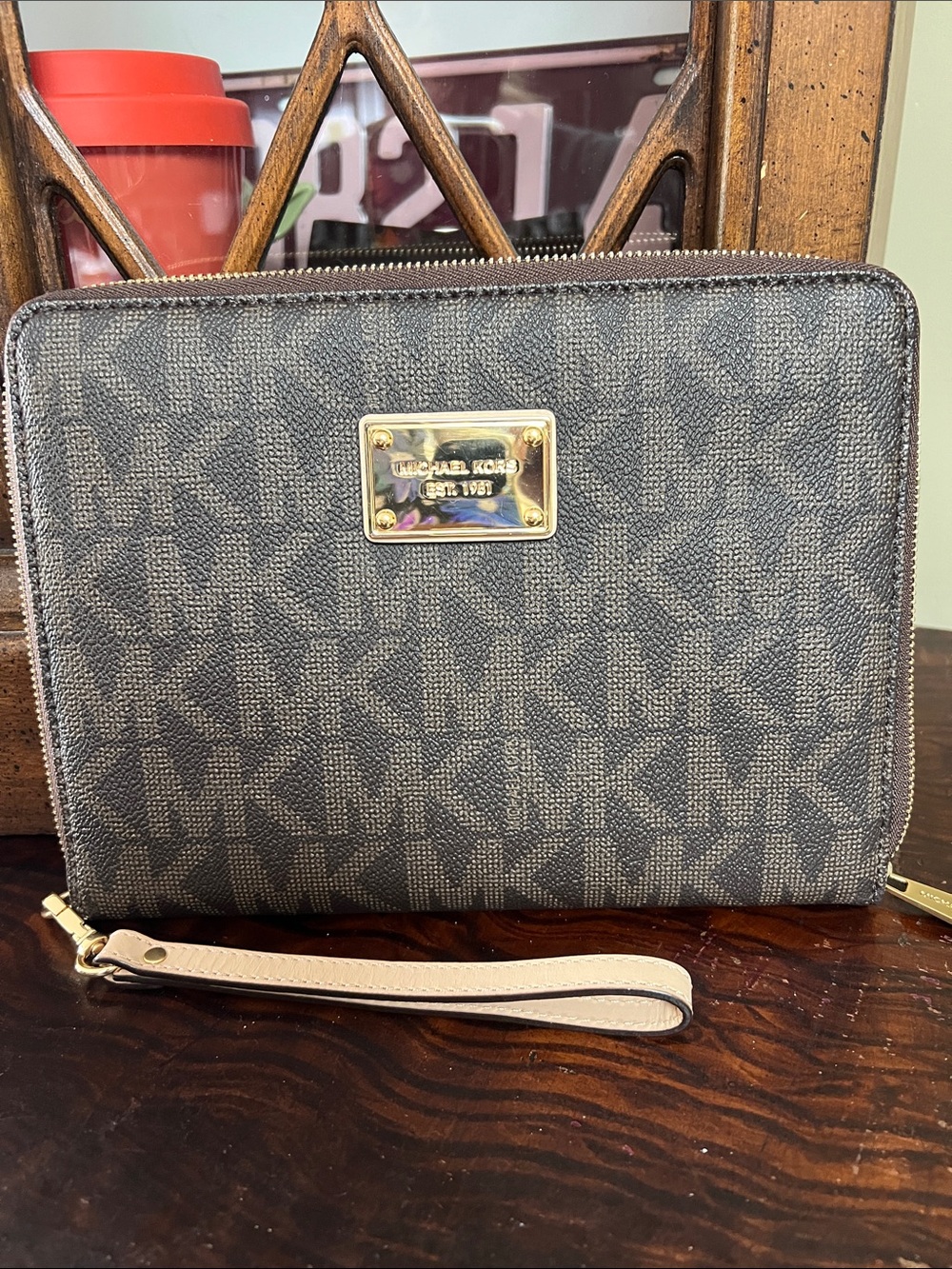 NEW! Michael Kors JET SET Safiano Leather Mini Tablet Case